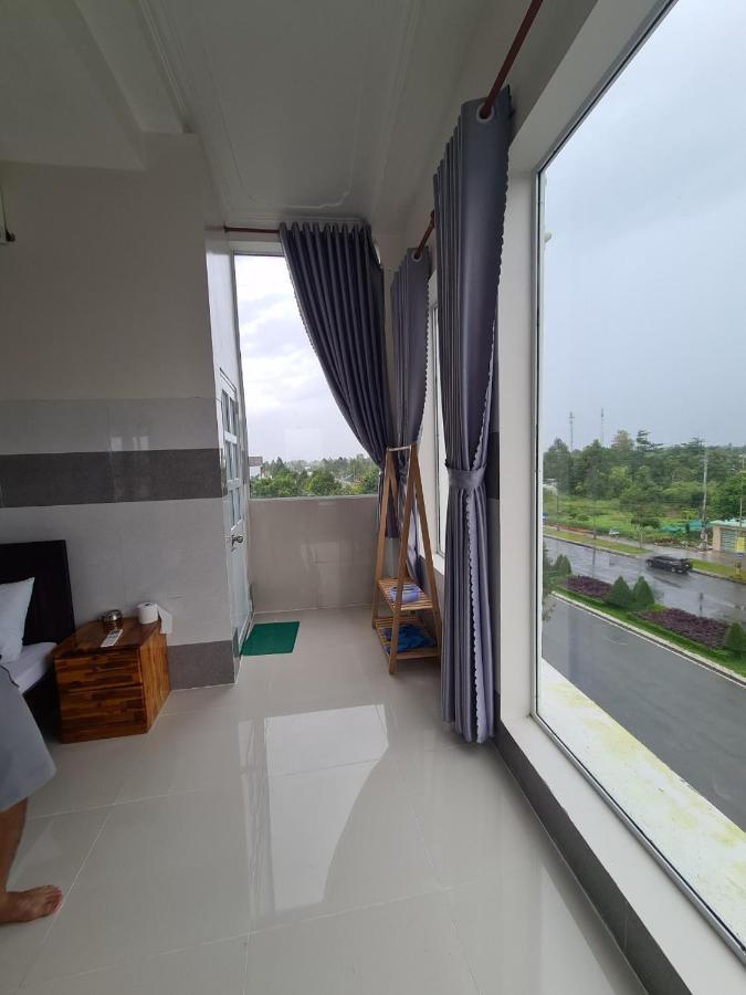 Khach San Hoang Mai Hotel Кан То Екстериор снимка