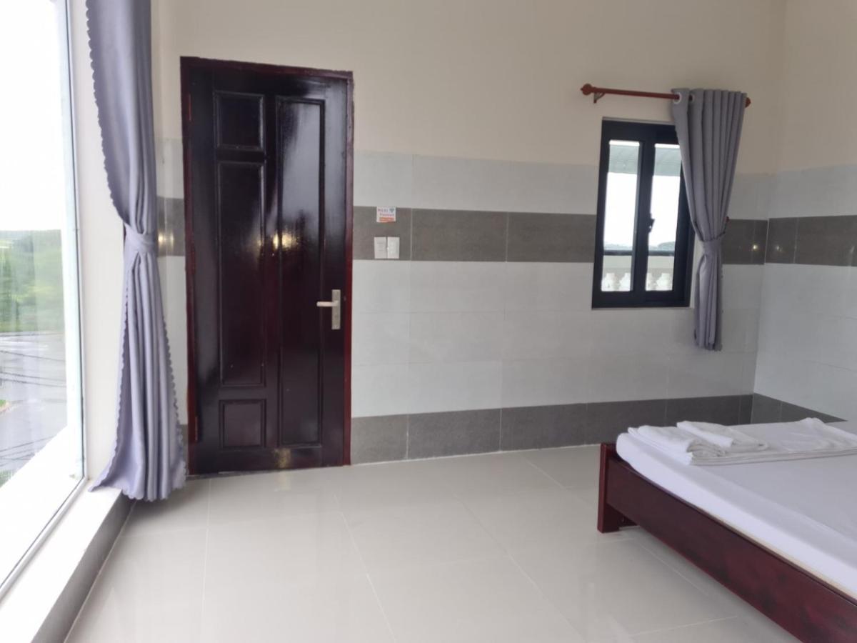 Khach San Hoang Mai Hotel Кан То Екстериор снимка