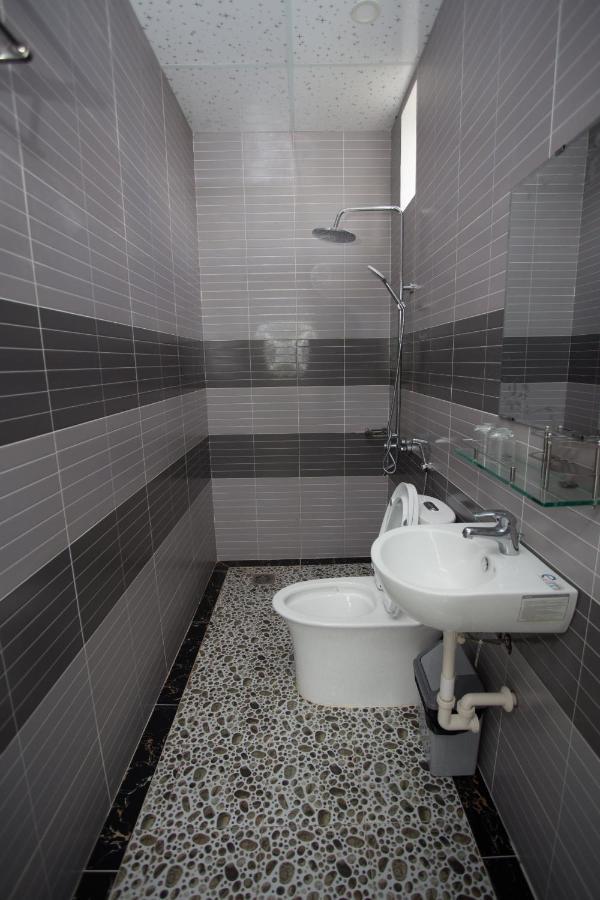 Khach San Hoang Mai Hotel Кан То Екстериор снимка